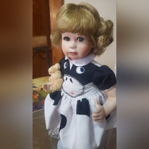 Vintage 1993 Hamilton Collection Becky Porcelain Doll on Stand, #0407D